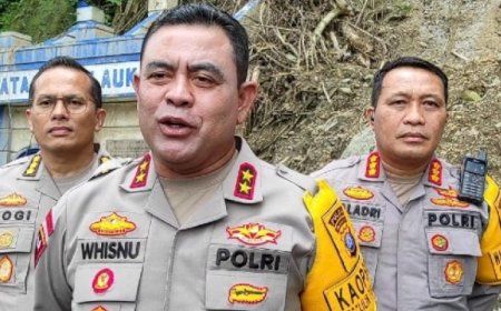 Jelang Nataru, Kapolda Sumut Pastikan Situasi Lalulintas Medan-Berastagi Lancar di Titik Bekas Longsor