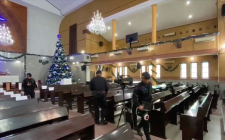 Jibom Gegana Brimob Sterilisasi Gereja HKBP Sudirman