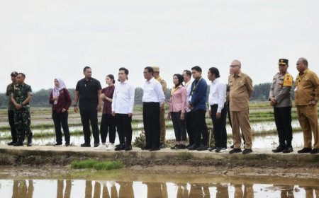 Pj Sekda Effendy Pohan Dampingi Wapres Gibran dan Mentan Amran Sulaiman Dialog dengan Petani