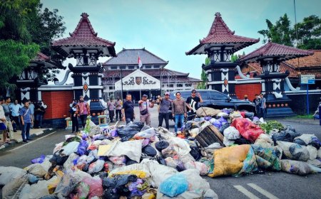 Cerita Warga yang Berikan Hadiah 2 Truk Sampah di Hari Ulang Tahun Bupati Pemalang