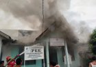 Kantor PKK dan KB Kecamatan Panyabungan Terbakar, Diduga Ada Bahan Kimia yang Terbakar