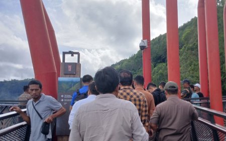 Libur Tahun Baru, Menara Pandang Tele Ramai Dikunjungi Wisatawan
