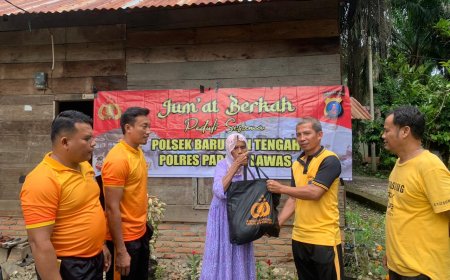 Polsek Barteng Peduli Sesama, Gelar Jumat Berkah Berbagi Paket Sembako