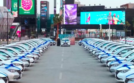 Gelar Nikah Massal, 300 Pengantin Dapat Hadiah Mobil dan Rumah