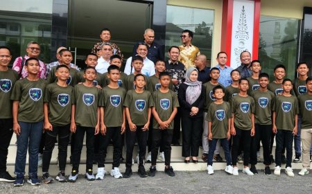 Ketua DPRD Erni Sitorus Dukung Atlet Muda Sumut Ikuti Piala Soeratin U-13 Yogyakarta