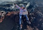 Tim SAR Evakuasi Jenazah Pendaki Senior Lilie Wijayanti dari Puncak Carstenz