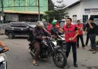 Anggota DPRD Sumut Fraksi PDIP, Jonatan Tarigan Bagikan 1000 Takjil ke Warga Binjai
