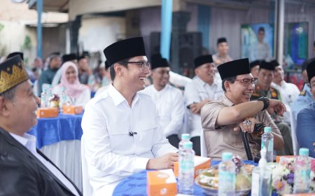 Safari Ramadan Pertama Rico Waas di Masjid Ikhlasiyah Medan Denai