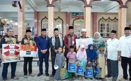 Safari Ramadan ke Masjid Al Muslimin Medan Marelan, Rico Waas Berharap Masjid Jadi Pusat Peradaban Islam