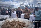 Bobon Santoso Gelar Mangan Banggal di Parapat, Ribuan Masyarakat Padati Lokasi