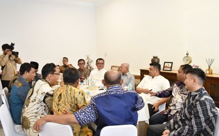 Tingkatkan Sinergitas, Bupati Samosir Hadiri Open House Gubernur Sumut