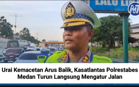 Urai Kemacetan Arus Balik, Kasatlantas Polrestabes Medan Turun Langsung Mengatur Jalan