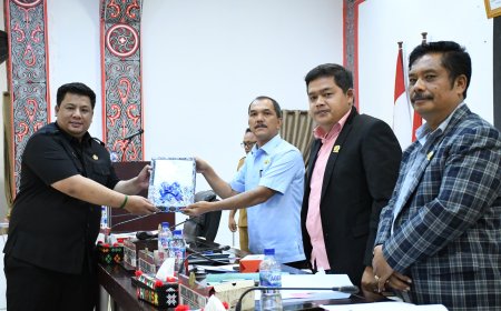 Bupati Samosir Sampaikan Nota Pengantar LKPJ Tahun Anggaran 2024