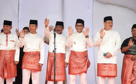 Wali Kota Lepas Pawai Ta'aruf MTQ Tingkat Kota Binjai Tahun 2025