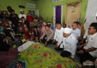 Melayat ke Rumah Duka Korban Tewas Bentrokan di Belawan, Kapolda Sampaikan Belasungkawa
