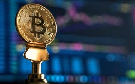 Bitcoin berada di US$ 102.904 pada Jumat (9/5) pukul 21.33 WIB. Dalam 24 jam terakhir menguat 3,17%, mengakumulasi kenaikan 5,86% dalam sepekan.