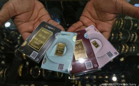 Harga emas perhiasan hari ini Minggu, 11 Mei 2025, menunjukkan pergerakan yang beragam di tengah tekanan global seperti penguatan dolar AS, penurunan permintaan pasar dan sentimen negatif terhadap kondisi ekonomi dunia.