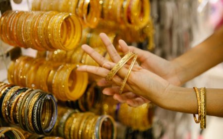 Harga Emas Perhiasan Merangkak Naik di Perdagangan Kamis 15 Mei 2025