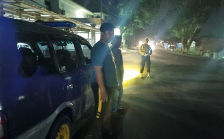 Cegah Kejahatan Jalanan dan Premanisme, Polsek Tanjung Pura Gelar Patroli Malam
