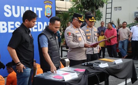 Polrestabes Medan Tangkap 4 Debt Collector Perampas Handphone dan Mobil Wanita