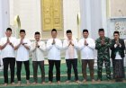 Wakil Bupati Tapsel Laksanakan Salat Idul Adha di Masjid Agung Syahrun Nur