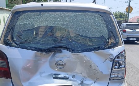 Tabrakan Beruntun Libatkan 5 Mobil, Akibat Antrean Panjang di SPBU Idi hingga ke Jalan Raya