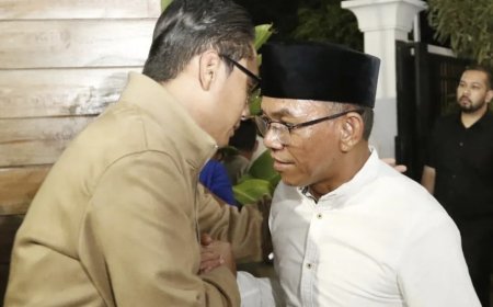 Tahlilan, Rico Waas Sampaikan Rasa Duka Mendalam Berpulangnya Kakak Kandung Wakil Wali Kota Medan
