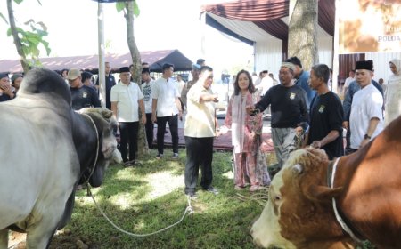 Polda Sumut Salurkan Ribuan Paket Daging Kurban Idul Adha untuk Masyarakat