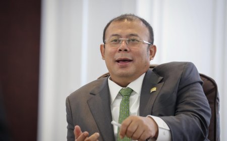 Sumpah Jabatan Diucapkan dalam Bahasa Inggris, Waka DPR Cucun Tinggalkan Pelantikan Rektor UPI