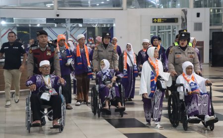 Personel Gabungan Kawal Keberangkatan Pesawat Saudia Airlines dari Kualanamu ke Juanda