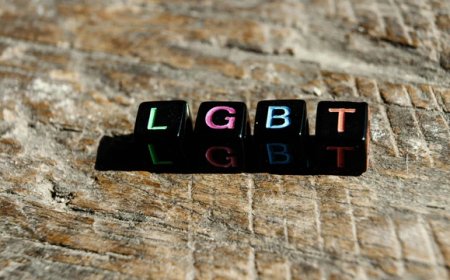 Gerebek Pesta Seks Gay di Puncak, Polisi Tangkap 75 Pelaku