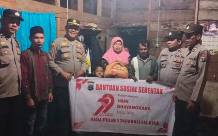 Hari Bhayangkara Ke-79, Polres Tapsel Salurkan Bansos