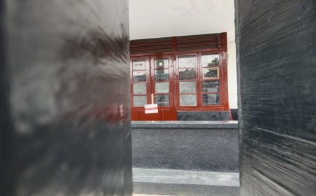 UPDATE SITUASI Kantor Dalihan Natolu Grup yang Masih Tersegel Stiker KPK
