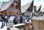 Hari Kedua Revalidasi, Asesor UNESCO Kunjungi Kampung Ulos dan Sarkofagus