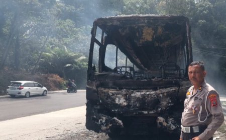 Bus Pariwisata Terbakar di Tikungan Amoy Sibolangit, 40 Penumpang Selamat