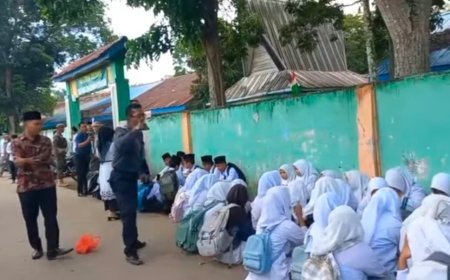 Menyedihkan Siswa Harus Belajar di Luar, Gedung Sekolah Al-Washliyah Pertumbukan Disegel Pemkab Deli Serdang