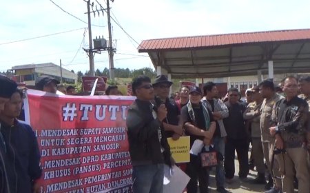 Ratusan Warga Samosir Serukan Tutup TPL