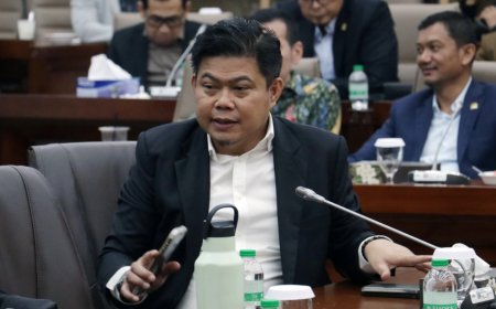 Komisi I Usul Pembatasan Akun Ganda Medsos dalam RUU Penyiaran