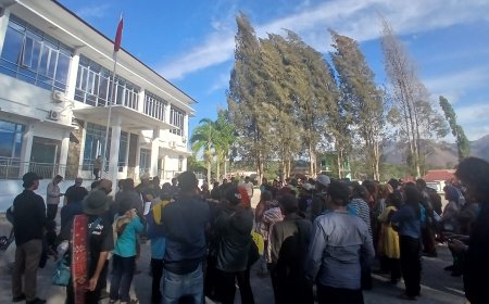 Warga Samosir Geruduk Kantor DPR - Bupati: Minta TPL Tutup Permanen