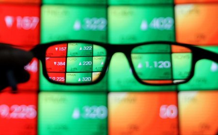 Analis Pasar: IHSG Diramalkan akan Bergerak di Level Support 7.800 dan Resistance 8.000 Pekan Ini