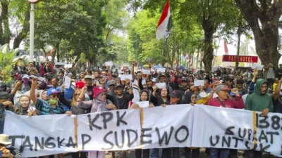 Warga Pati Kirim "Surat Cinta" ke KPK, Desak Bupatinya Jadi Tersangka