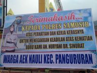 Kasus Temuan Mayat Perempuan di Aek Nauli, Keluarga Korban Bentangkan Spanduk di Polres Samosir