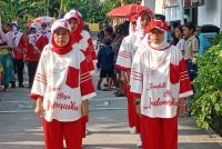 Serunya Emak-emak Adu Stamina dalam Lomba Gerak Jalan di Pemalang