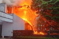 Siti Fauziah Sayangkan Rumah Aset MPR di Bandung Dibakar Demonstran