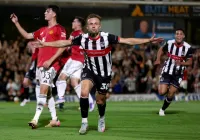 Liga Inggris: MU Dipermalukan Tim Divisi 4 Grimsby Town Lewat Adu Penalti