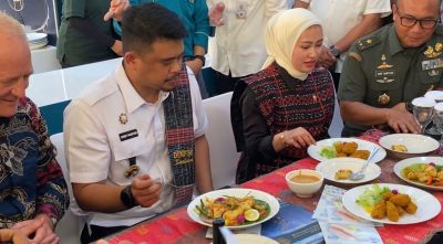Gubernur Bobby Nasution Makan Bareng Ketua DPRD Sumut Erni Ariyanti Sitorus, Disajikan Produk Ikan Tilapia
