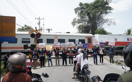 KAI Sumut Gandeng Komunitas IPKA Sosialisasikan Keselamatan di Perlintasan Sebidang Lubuk Pakam