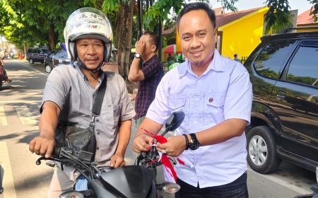 Sambut HUT RI Ke-80, Sat Intelkam Polres Langkat Bagikan 500 Bendera Merah Putih