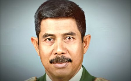 Yunus Yosfiah: Prajurit Kopassus, Senior Prabowo dan Jenderal Kehormatan