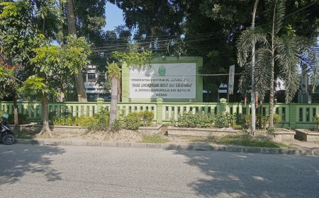 Kantor Dinas Lingkungan Hidup dan Kehutanan Provinsi Sumatra Utara. (Foto: Jasman Julius Mendrofa/ Nusantaraterkini.co).